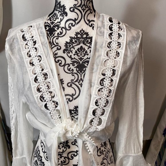 Elan Crochet Tie Front Crop Top White lightweight bell sleeve tie front. Size L - Picture 6 of 12